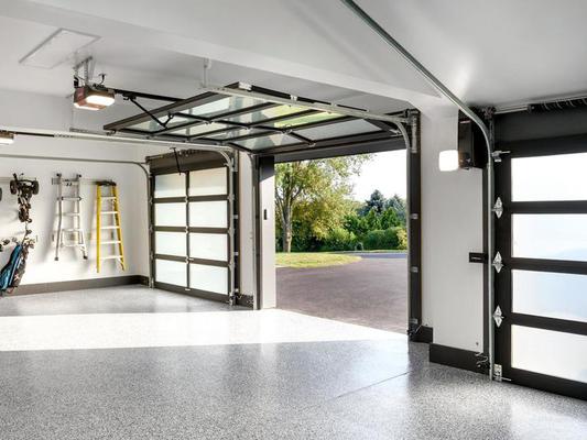 Shiny Stained/Polished Concrete Floors in Springfield, Massachusetts 